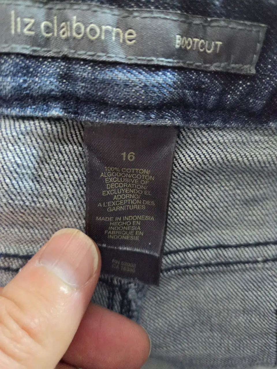 Liz Claiborne Women's Bootcut Floral Embroidered Denim Jeans Size 16 thumbnail 7