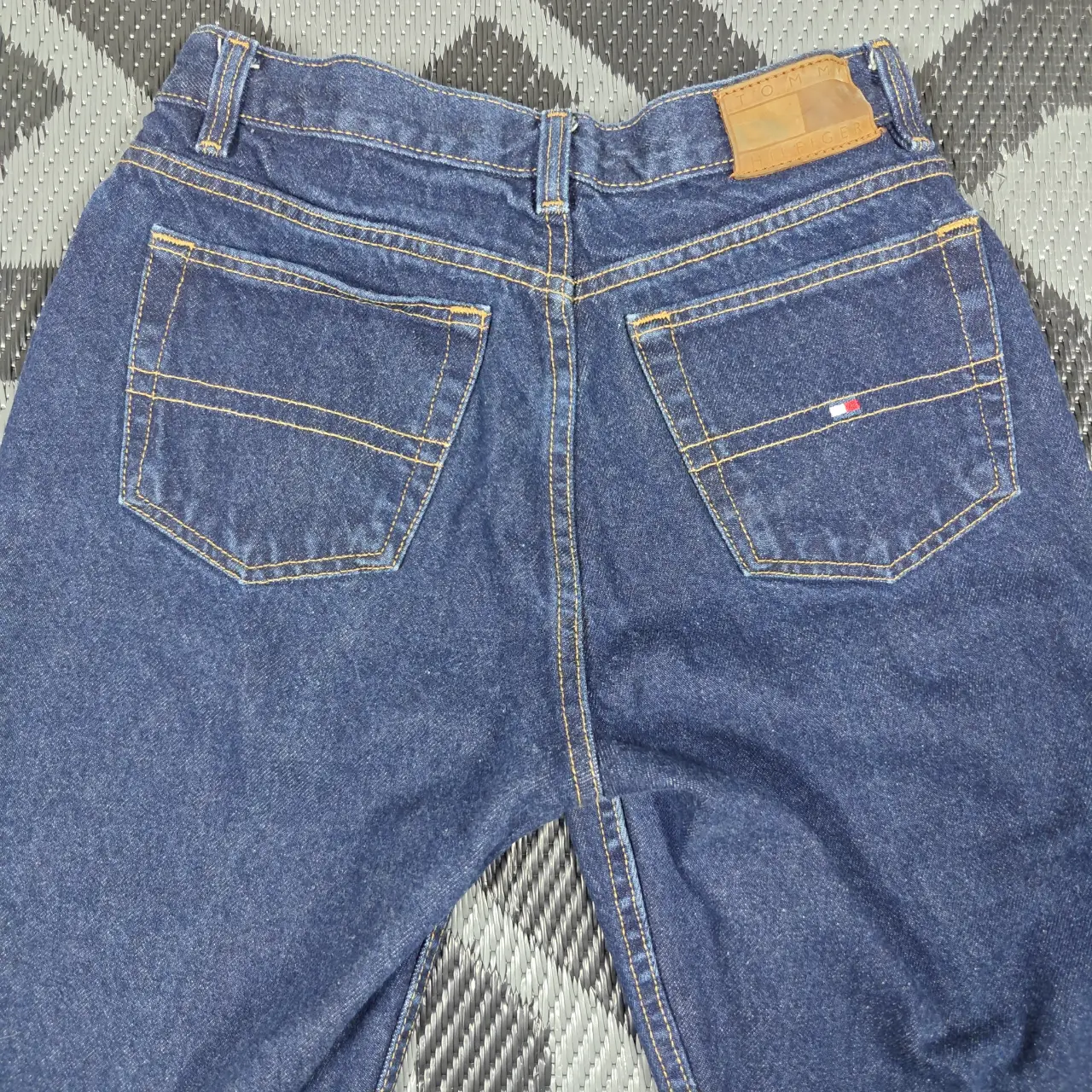 Vintage Tommy Hilfiger Perfect T High Rise Straight Leg Jeans Blue Size 6 thumbnail 4