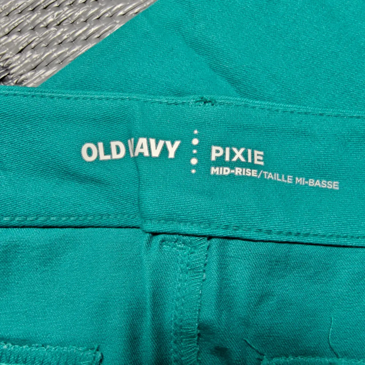 Old Navy The Pixie Mid-Rise Ankle Pants Size 12 Regular Green NWT thumbnail 5