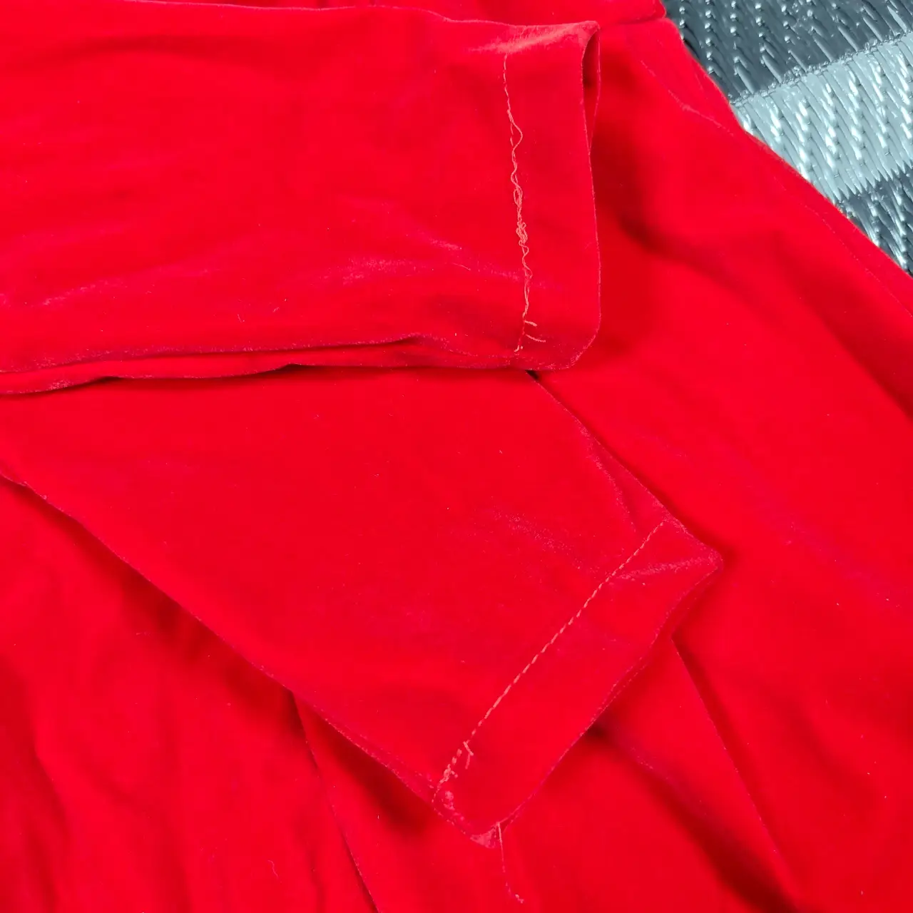 Red Velvet Crystal Embellished Square Neck Long Sleeve Mini Dress Size S thumbnail 4