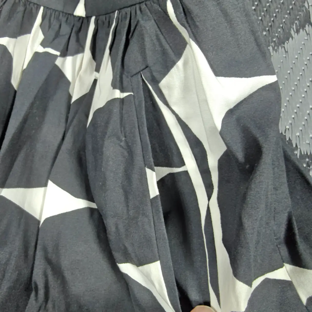 Banana Republic x Marimekko Dot Print Pleated Skirt Size 2 thumbnail 3