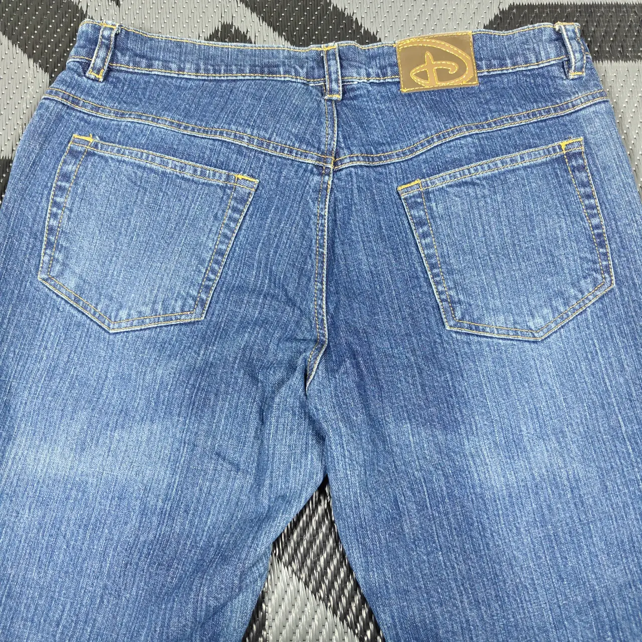 Disney Store Vintage Y2K Tinker Bell Floral Embroidered Denim Jeans Size 12 thumbnail 6