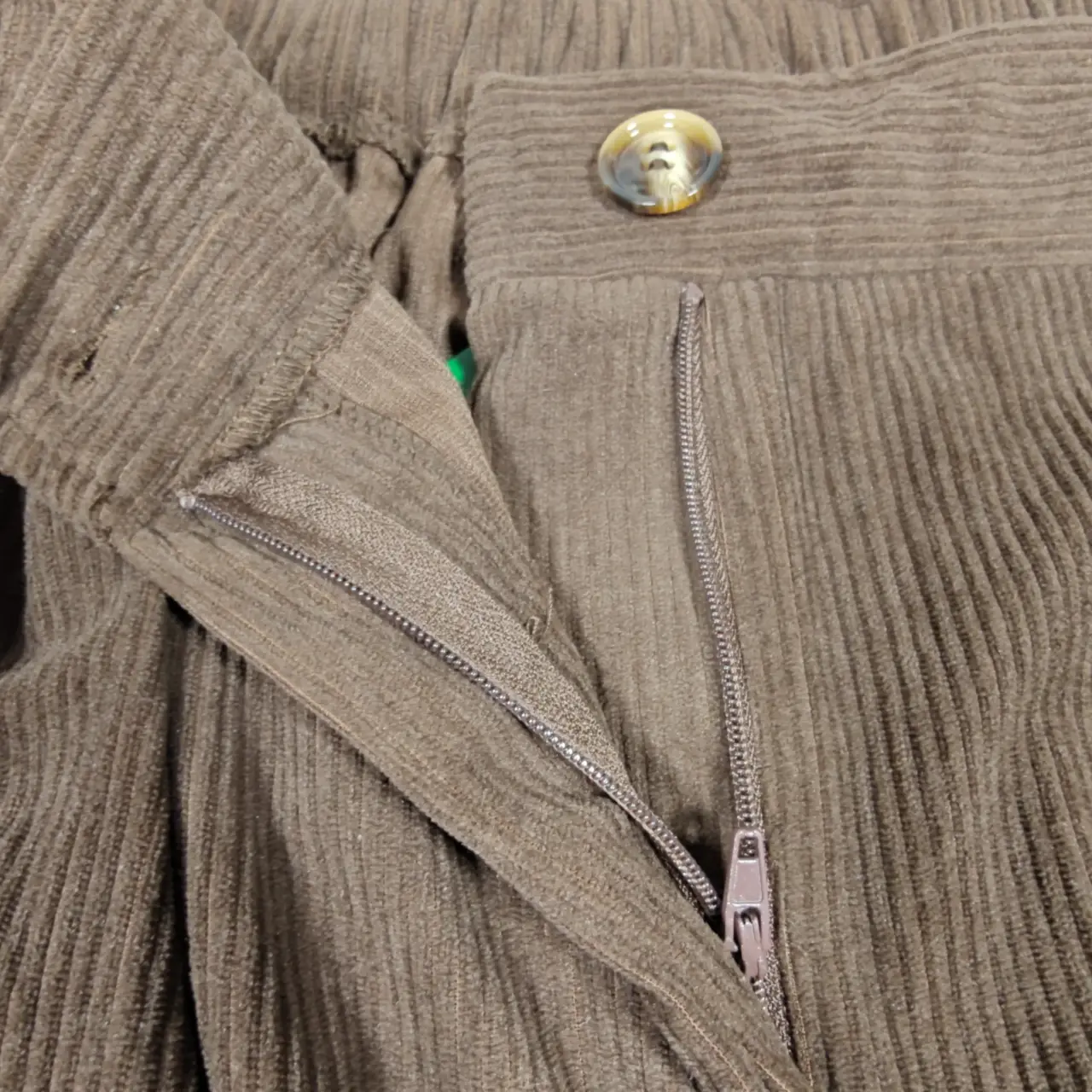 Halara Women's XL Brown Ribbed Corduroy Pleated Casual Pants NWT thumbnail 5